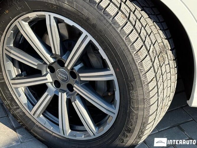 Audi Q7 72 interauto-car