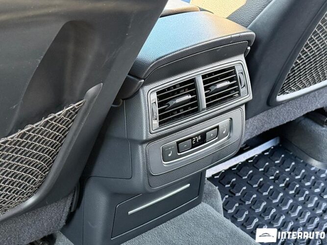 Audi Q7 61 interauto-car