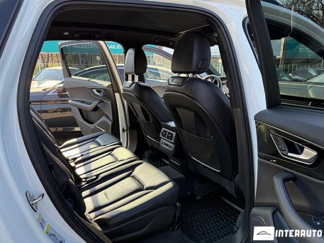 Audi Q7 56 interauto-car