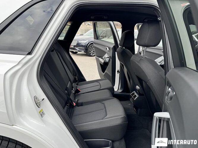 Audi Q3 48 interauto-car