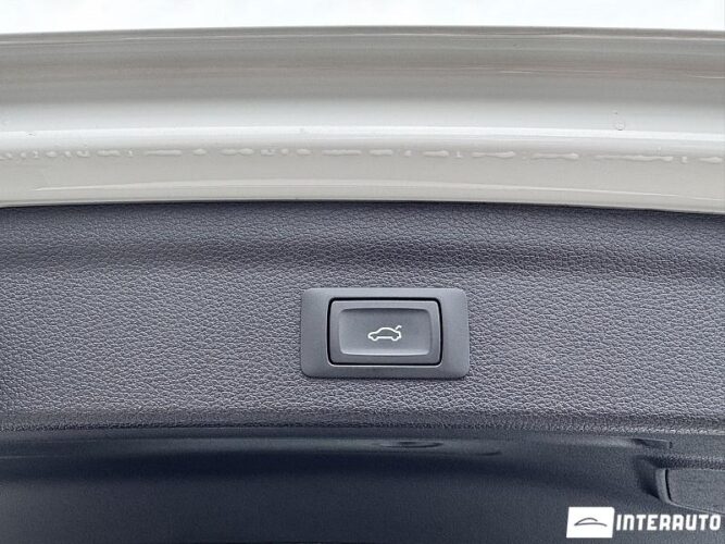 Audi Q3 54 interauto-car