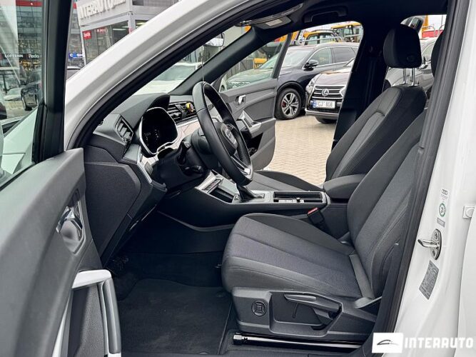 Audi Q3 40 interauto-car