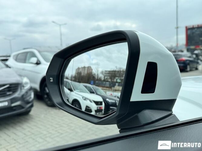 Audi Q3 51 interauto-car