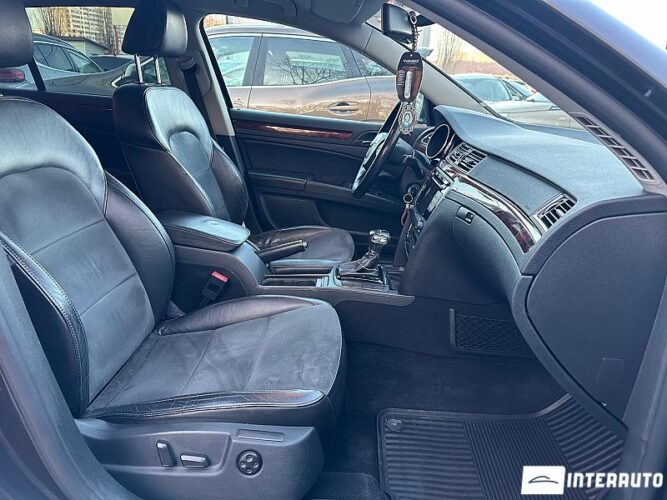 Skoda Superb 44 interauto-car