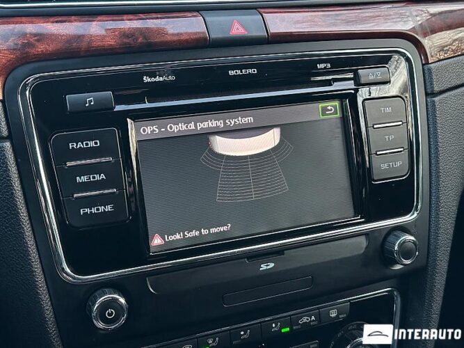 Skoda Superb 40 interauto-car