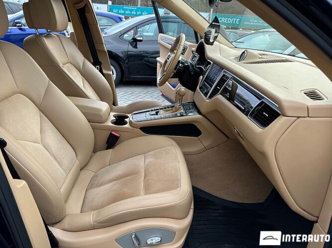 Porsche Macan 43 interauto-car