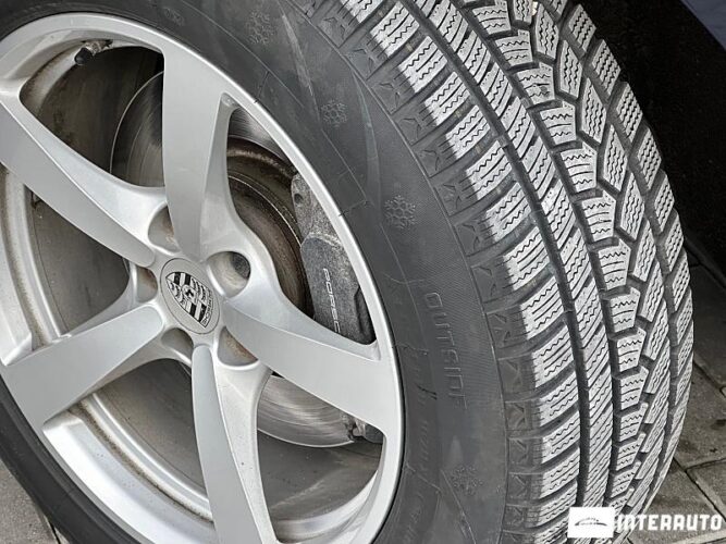 Porsche Macan 48 interauto-car