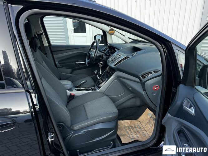Ford Grand C-MAX 36 interauto-car