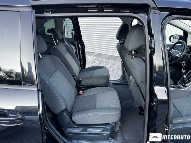 Ford Grand C-MAX 38 interauto-car