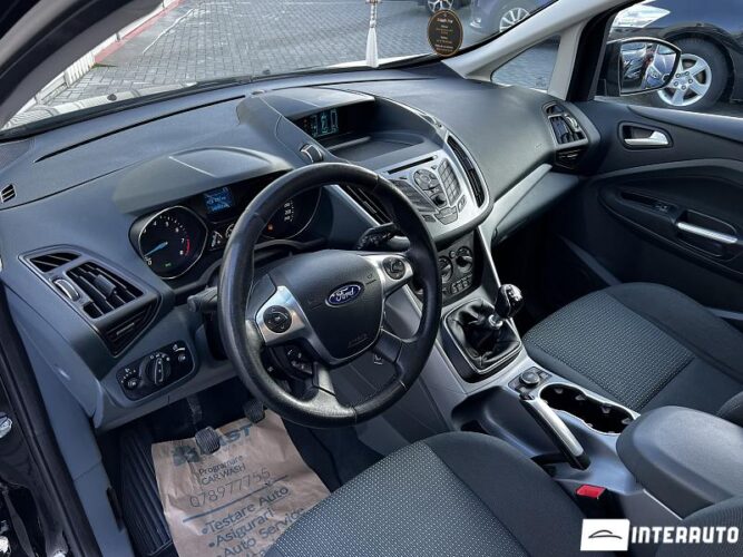 Ford Grand C-MAX 34 interauto-car