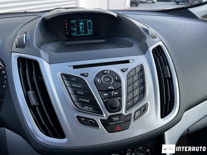 Ford Grand C-MAX 41 interauto-car