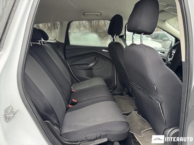 Ford Kuga 43 interauto-car