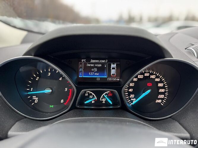 Ford Kuga 36 interauto-car