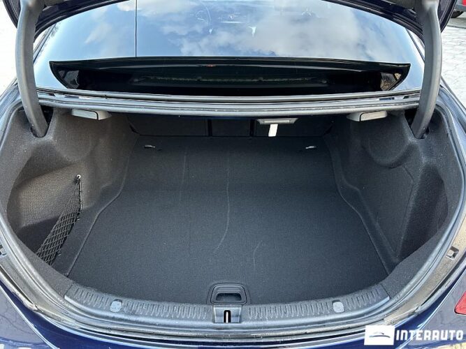 Mercedes E 200 51 interauto-car