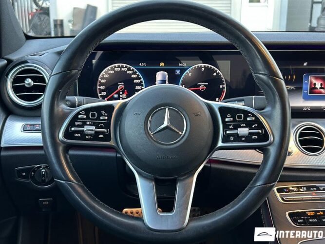 Mercedes E 200 43 interauto-car