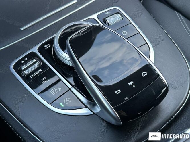 Mercedes E 200 47 interauto-car