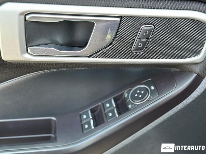 Ford Explorer 39 interauto-car