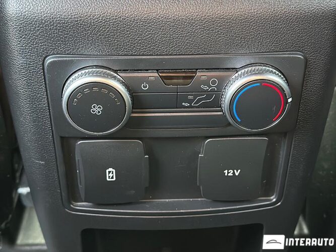 Ford Explorer 50 interauto-car