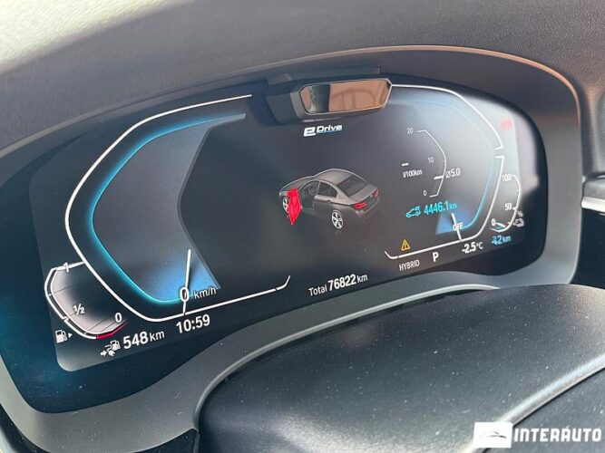 BMW 530e 43 interauto-car
