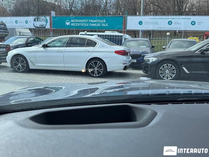 BMW 530e 45 interauto-car