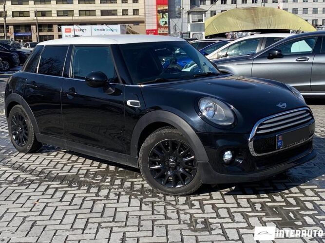 Mini Cooper D 32 interauto-car