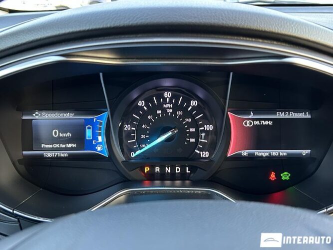 Ford Fusion 39 interauto-car