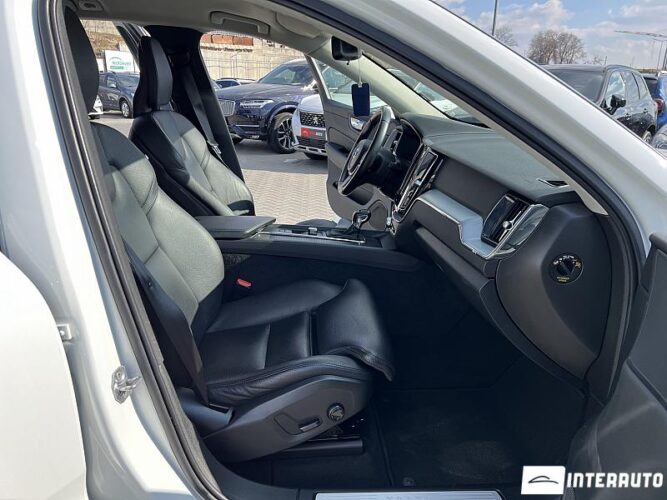 Volvo XC 60 44 interauto-car