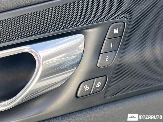 Volvo XC 60 47 interauto-car