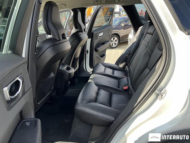 Volvo XC 60 42 interauto-car