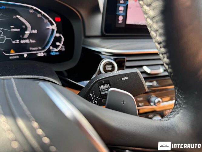 BMW 530e 49 interauto-car