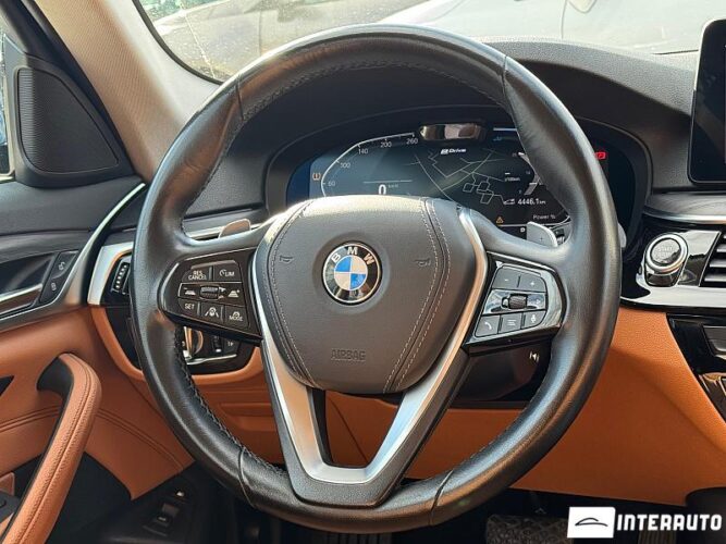 BMW 530e 41 interauto-car