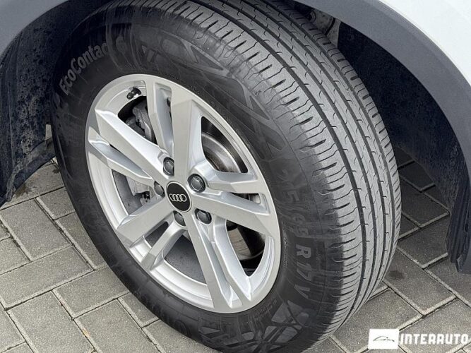 Audi Q3 52 interauto-car