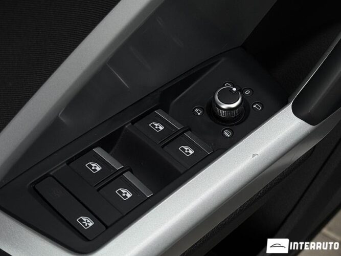 Audi Q3 54 interauto-car