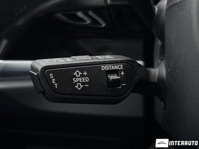 Audi Q3 56 interauto-car