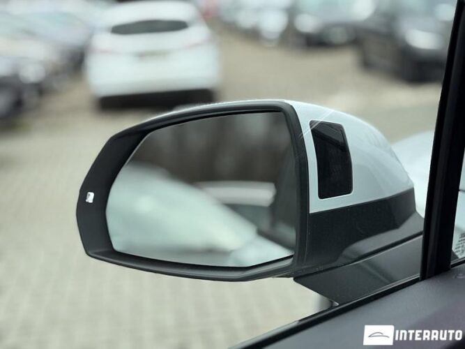 Audi Q7 40 interauto-car