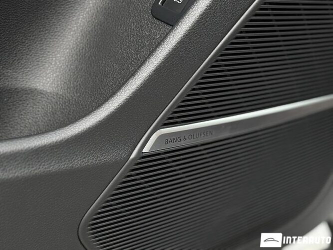 Audi Q7 41 interauto-car