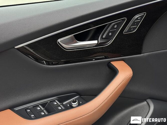 Audi Q7 42 interauto-car