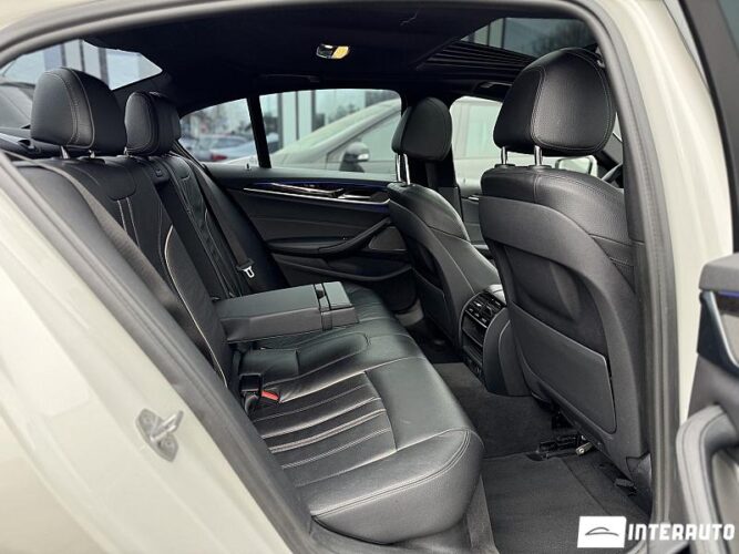 BMW 530e 50 interauto-car