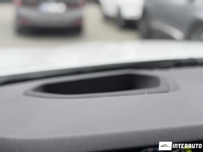 BMW 530e 44 interauto-car