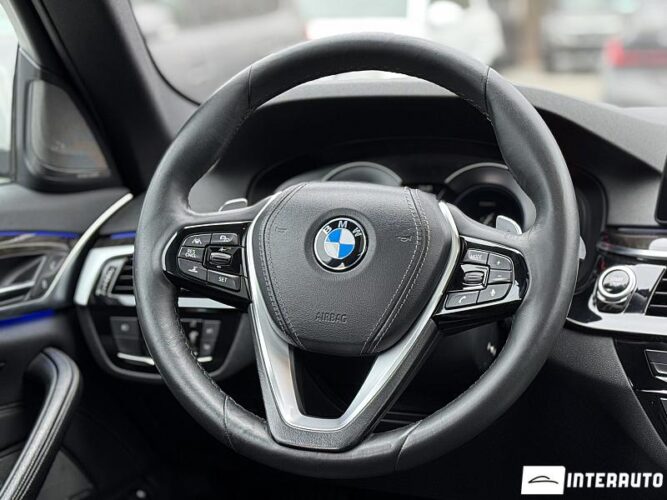BMW 530e 43 interauto-car
