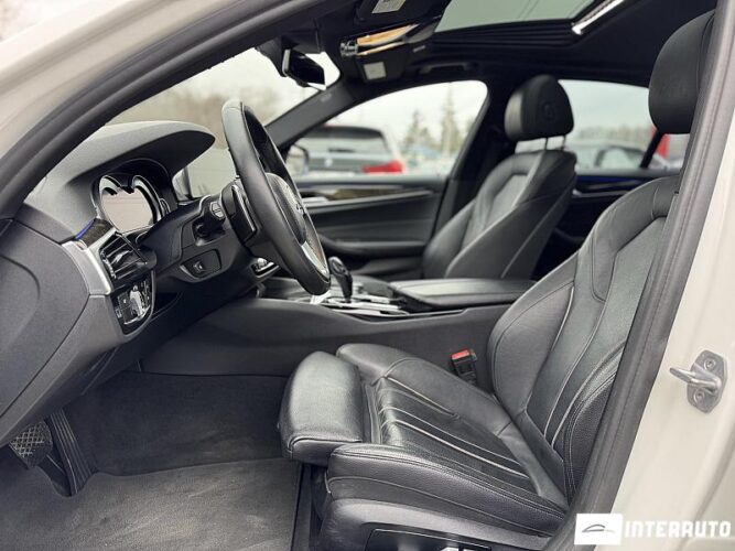BMW 530e 37 interauto-car