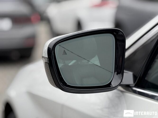 BMW 530e 36 interauto-car