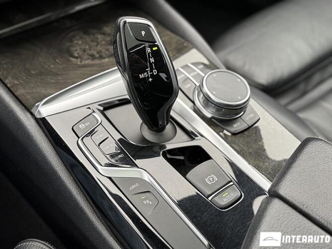 BMW 530e 48 interauto-car