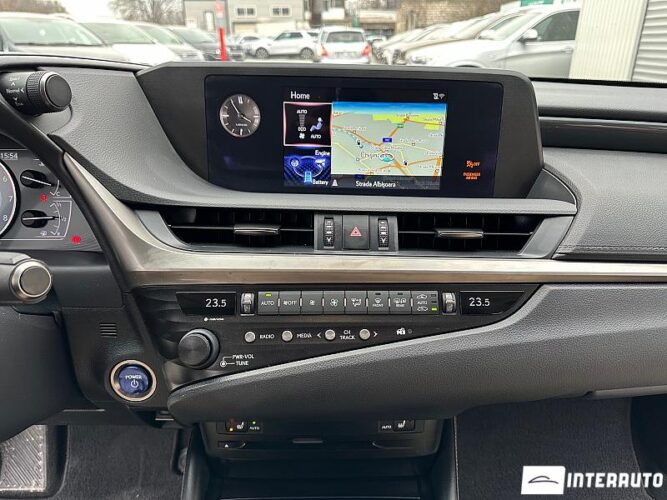 Lexus ES 300h 39 interauto-car