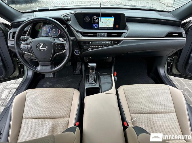 Lexus ES 300h 37 interauto-car
