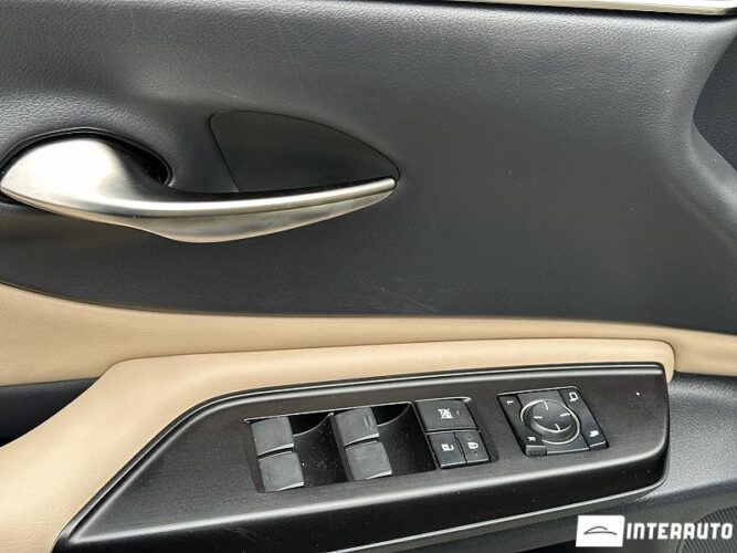 Lexus ES 300h 44 interauto-car