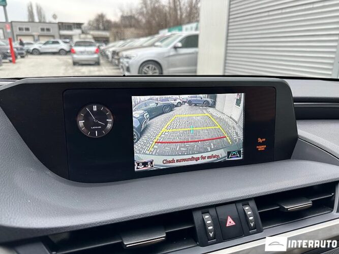 Lexus ES 300h 43 interauto-car