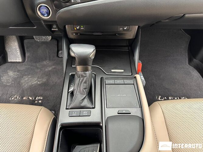Lexus ES 300h 40 interauto-car