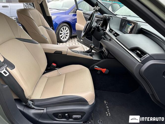 Lexus ES 300h 48 interauto-car