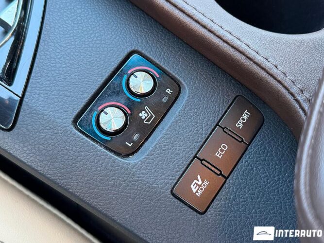 Toyota Avalon 54 interauto-car